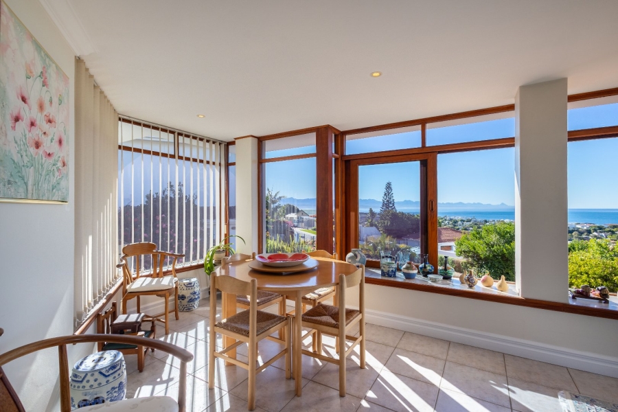 4 Bedroom Property for Sale in Lower Robberg Western Cape
